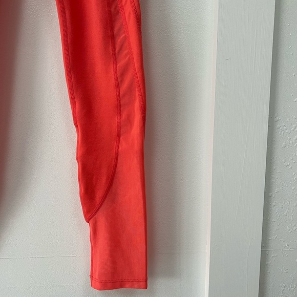 Gymshark Sleek Sculpture Leggings 2.0 in Intense Coral - Picture 3 of 8